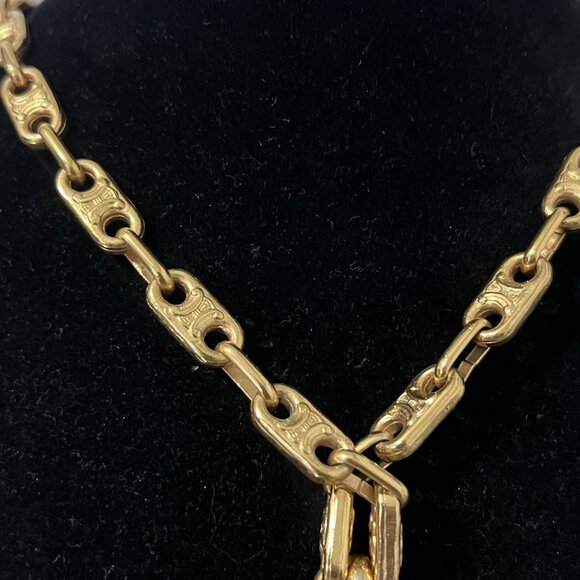 Celine Triomphe Logo Red Enamel Gold Tone Medallion Pendant w/Necklace - Picture 6 of 12